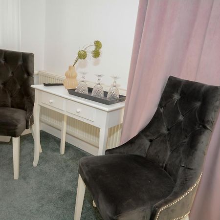 Hotel Andre'S Craiova Esterno foto