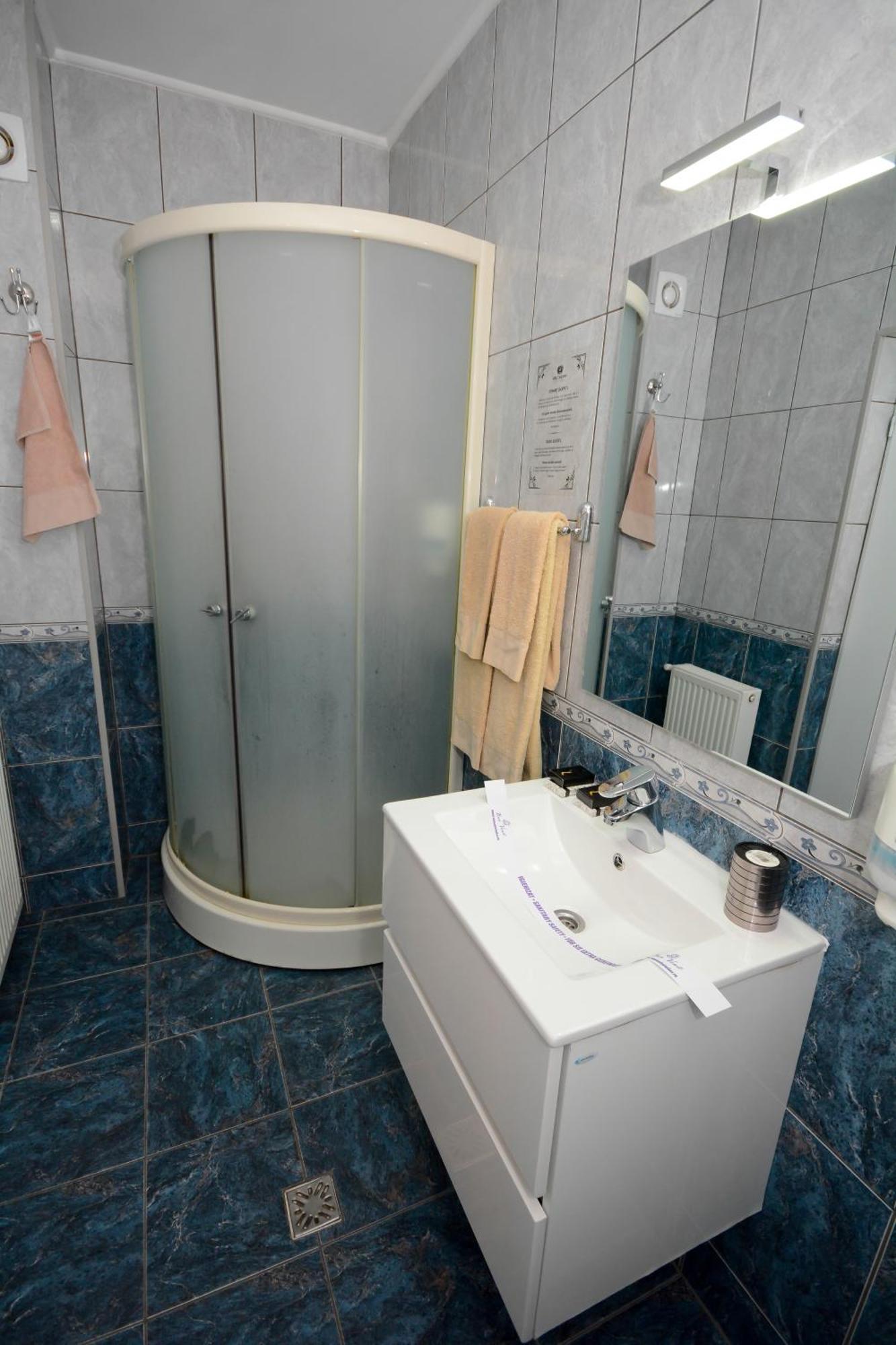 Hotel Andre'S Craiova Esterno foto