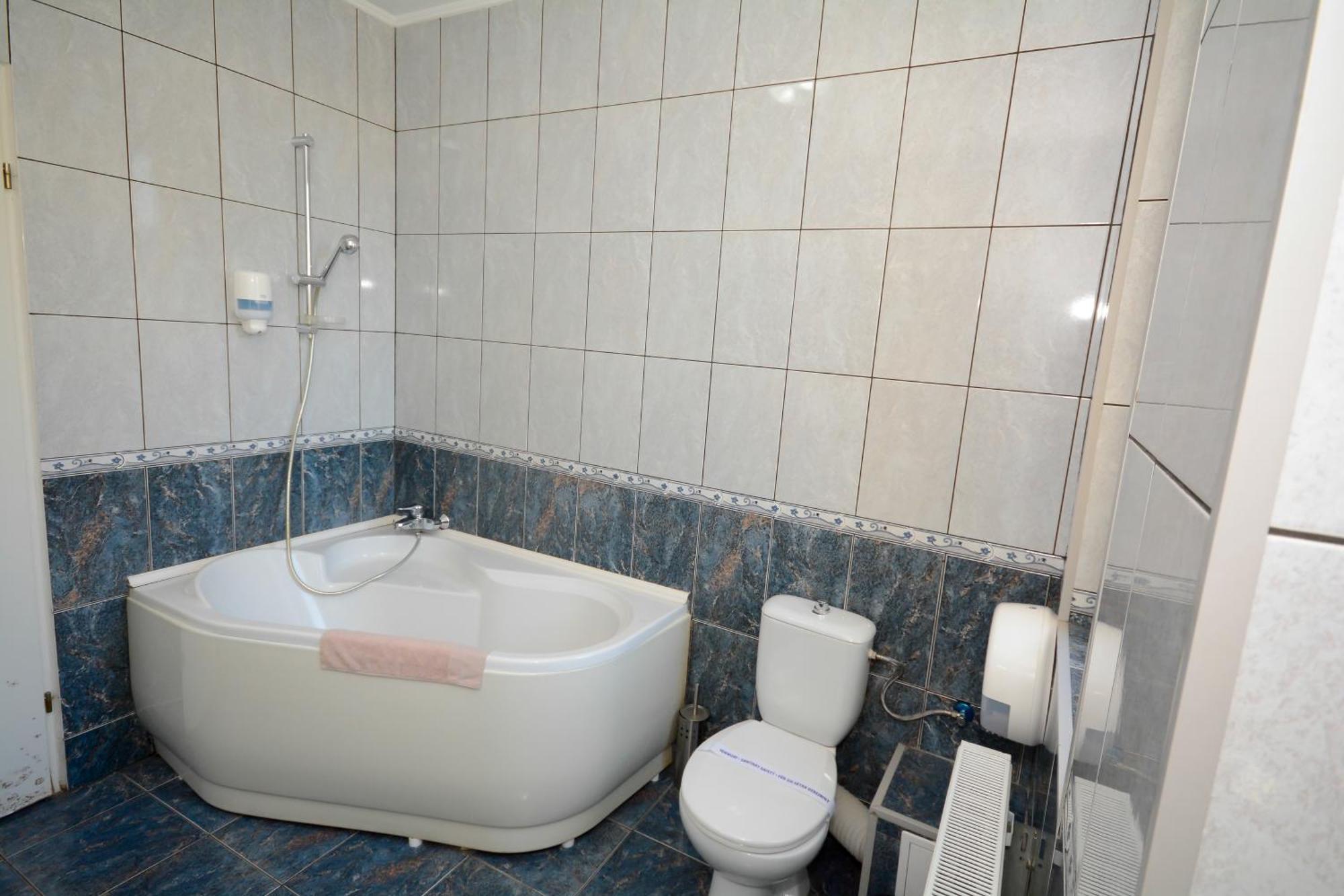 Hotel Andre'S Craiova Esterno foto